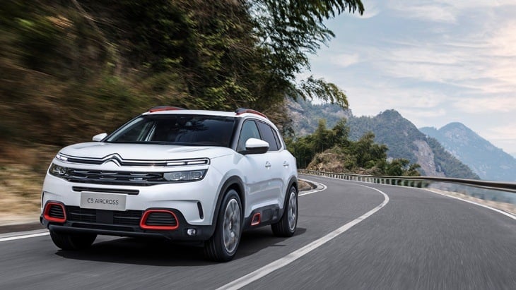 The new Citreon C5 Aircross on the road