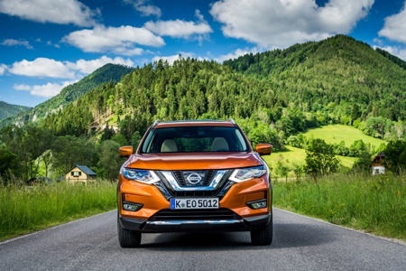 The new Nissan X-Trail front view