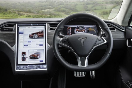 Touchscreen in a Tesla Model S Touchscreen in a Tesla Model S