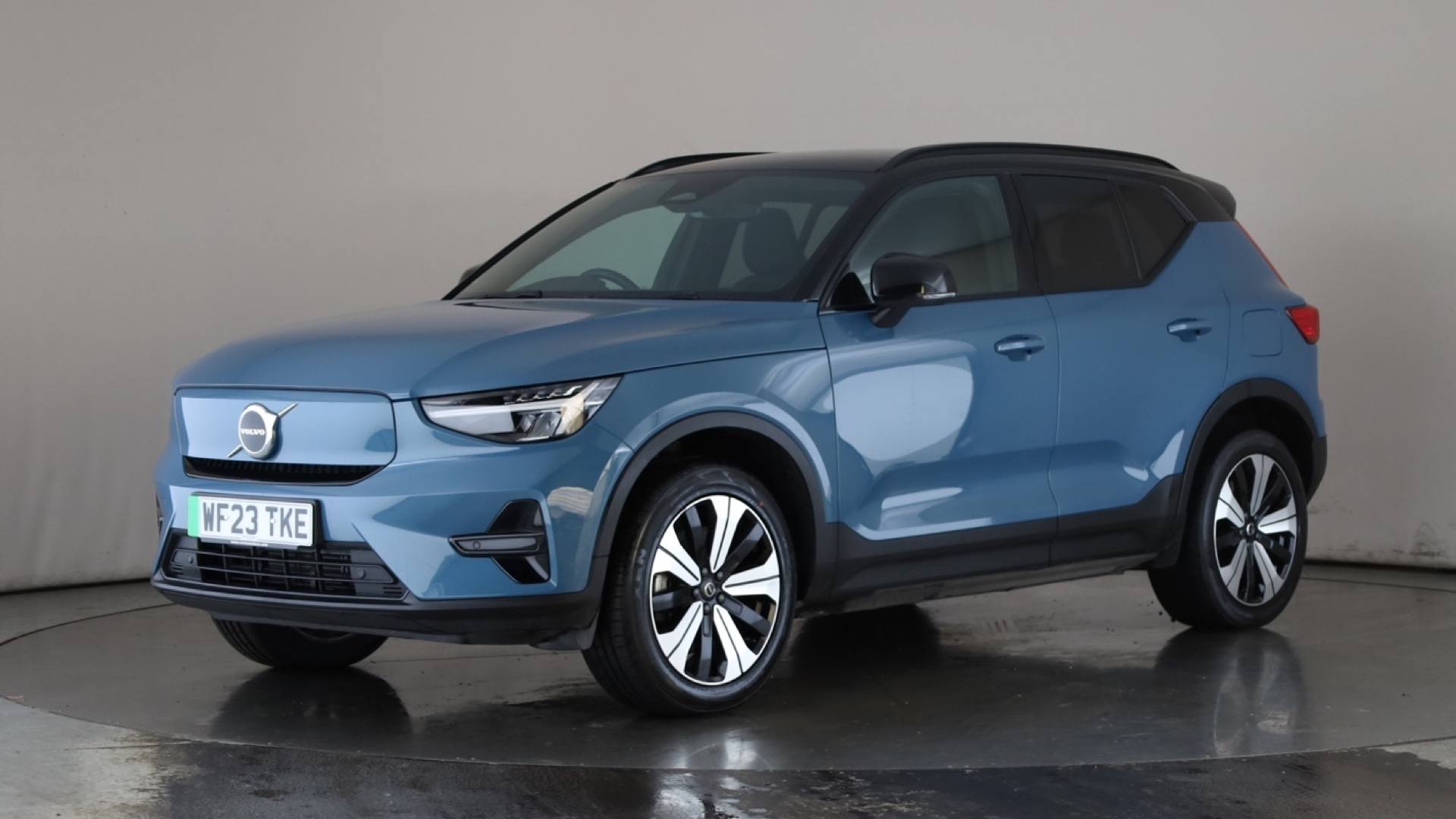 XC40 ELECTRIC ESTATE 170kW Recharge Core 69kWh 5dr Auto