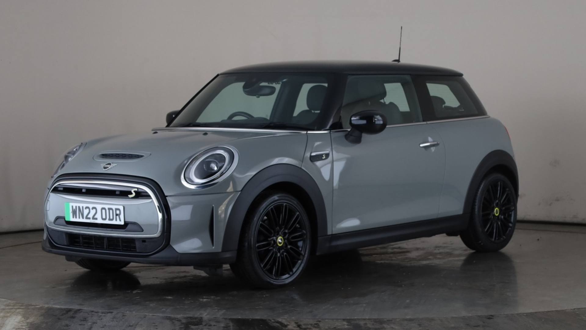 ELECTRIC HATCHBACK 135kW Cooper S Level 2 33kWh 3dr Auto