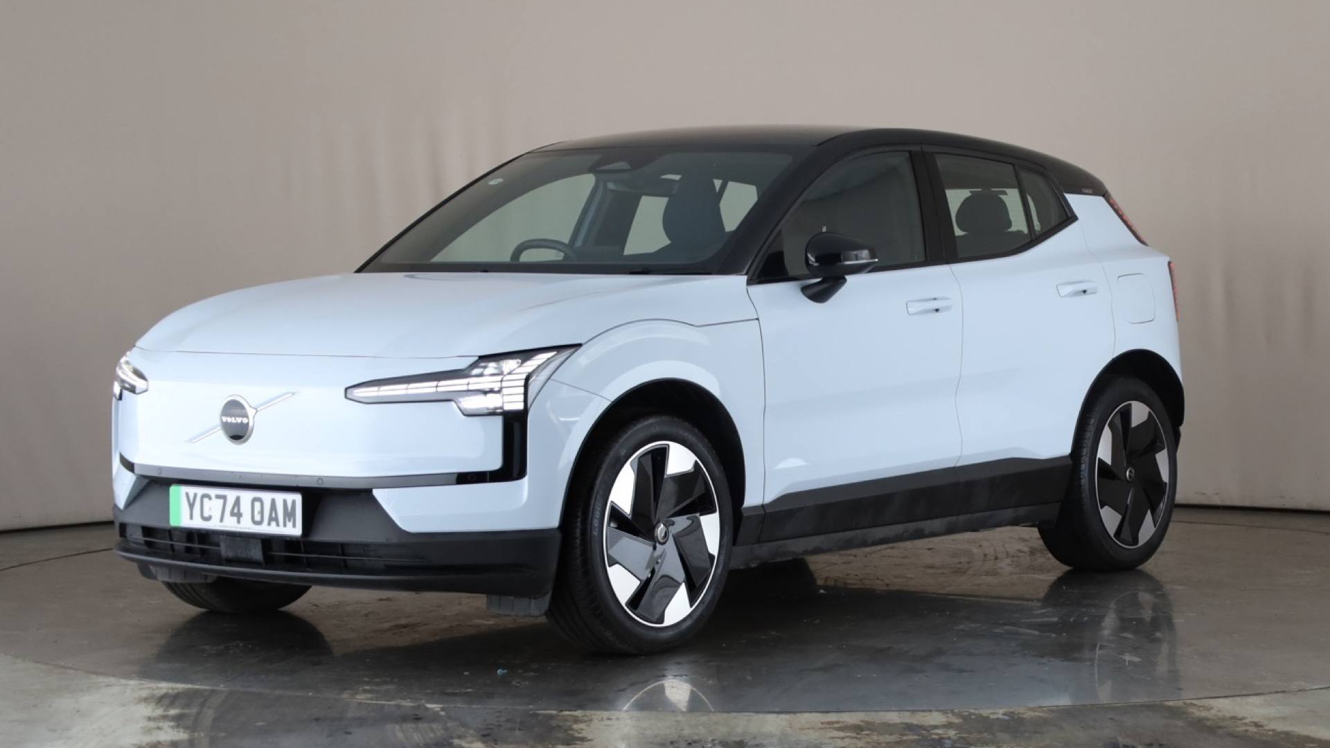 EX30 5dr S/WagonElec Plus [69kWh][Extended Range] Auto 272ps (2023-  )