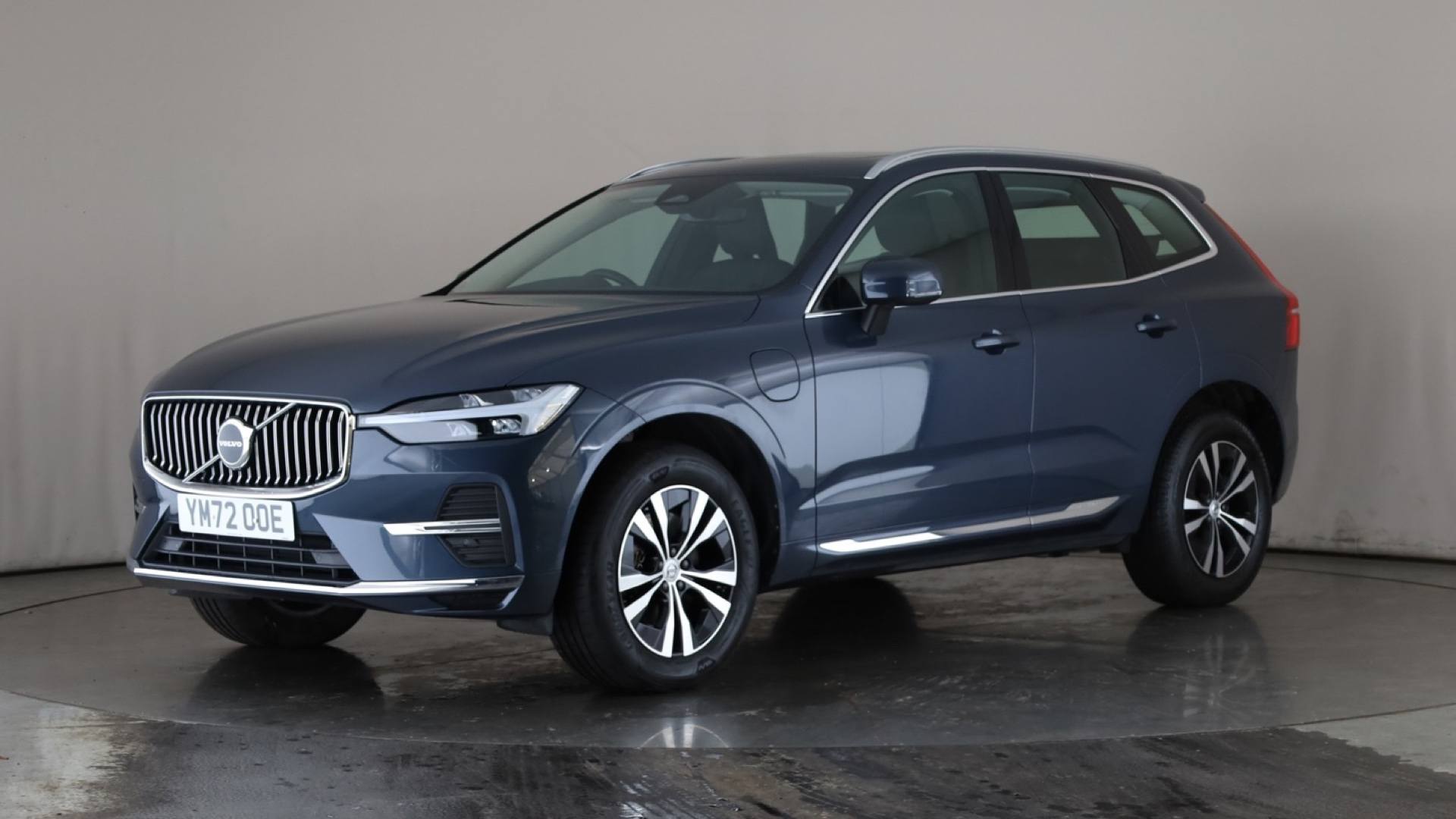 XC60 ESTATE 2.0 T6 [350] RC PHEV Core Bright 5dr AWD Gtron