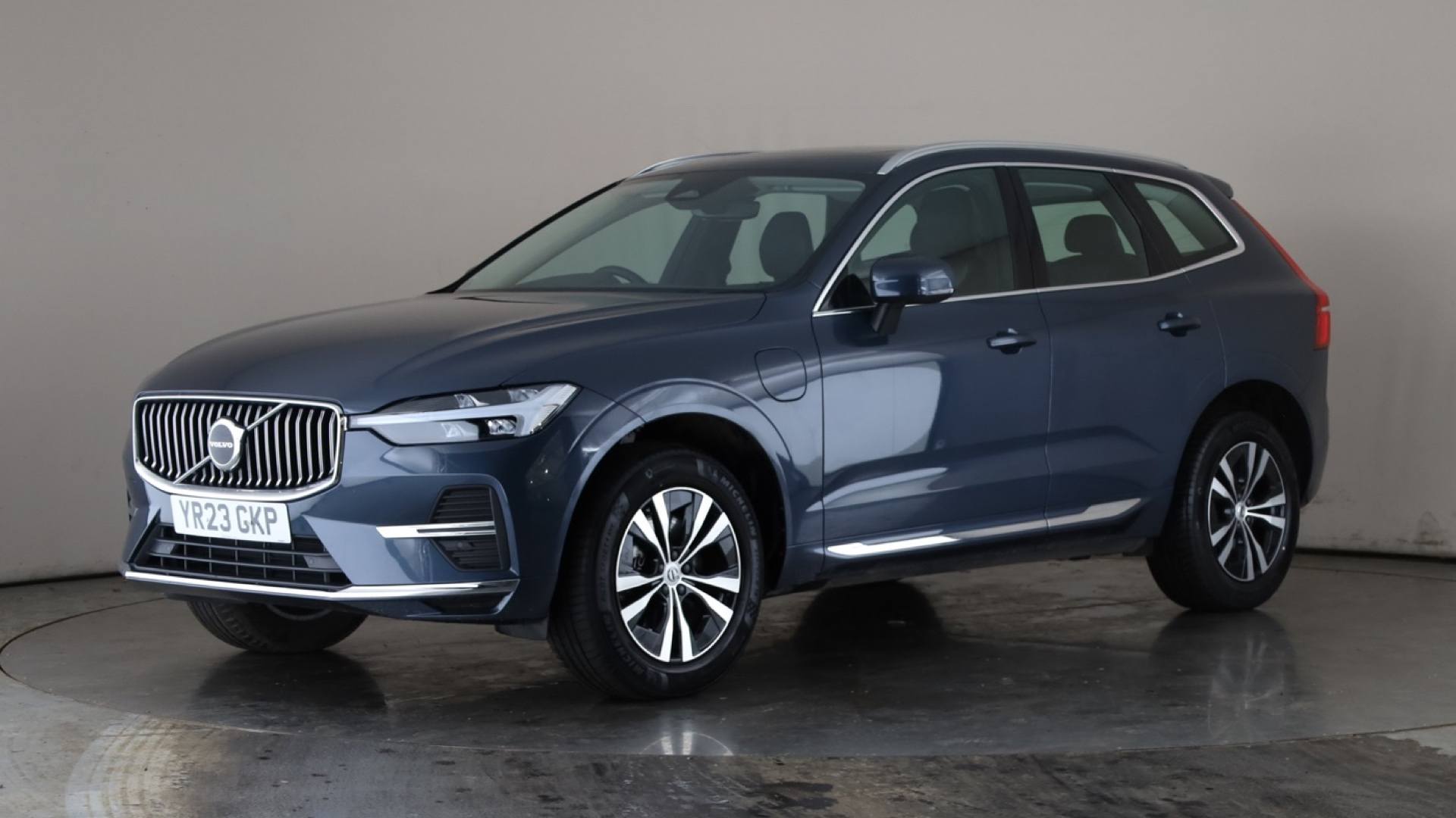 XC60 ESTATE 2.0 T6 [350] RC PHEV Core Bright 5dr AWD Gtron