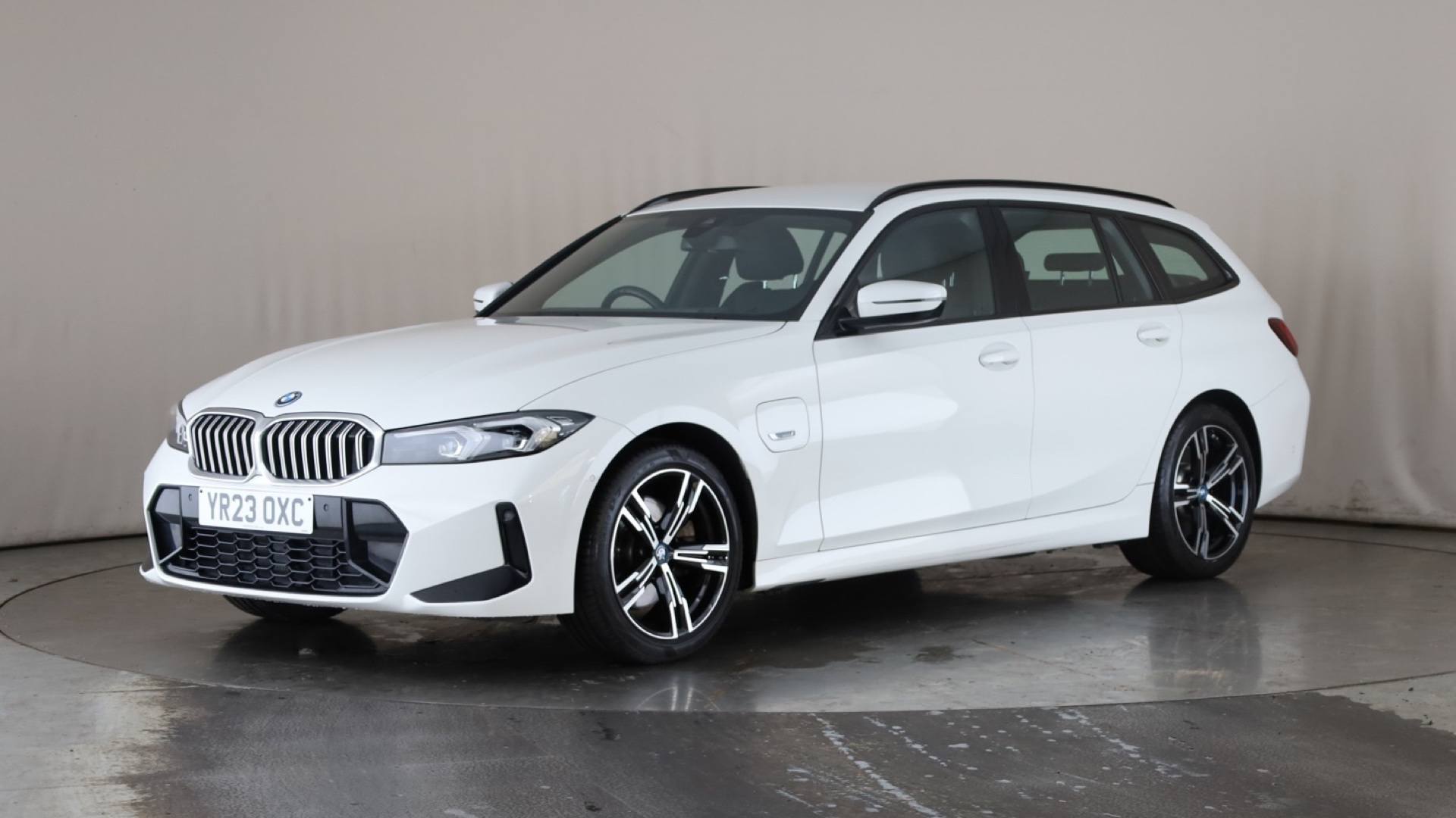3 SERIES TOURING 330e M Sport 5dr Step Auto
