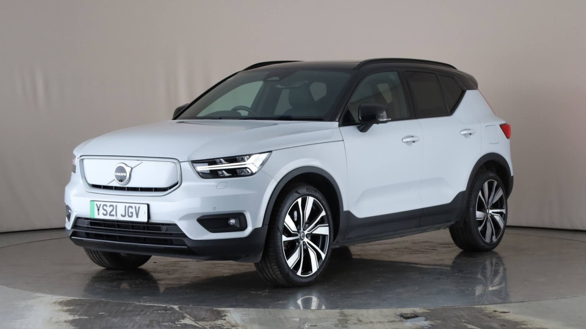 XC40 5dr S/WagonElec P8 First Edtn AWD [78kWh][Recharge][G-Trnc] Auto 408ps (2018-  )