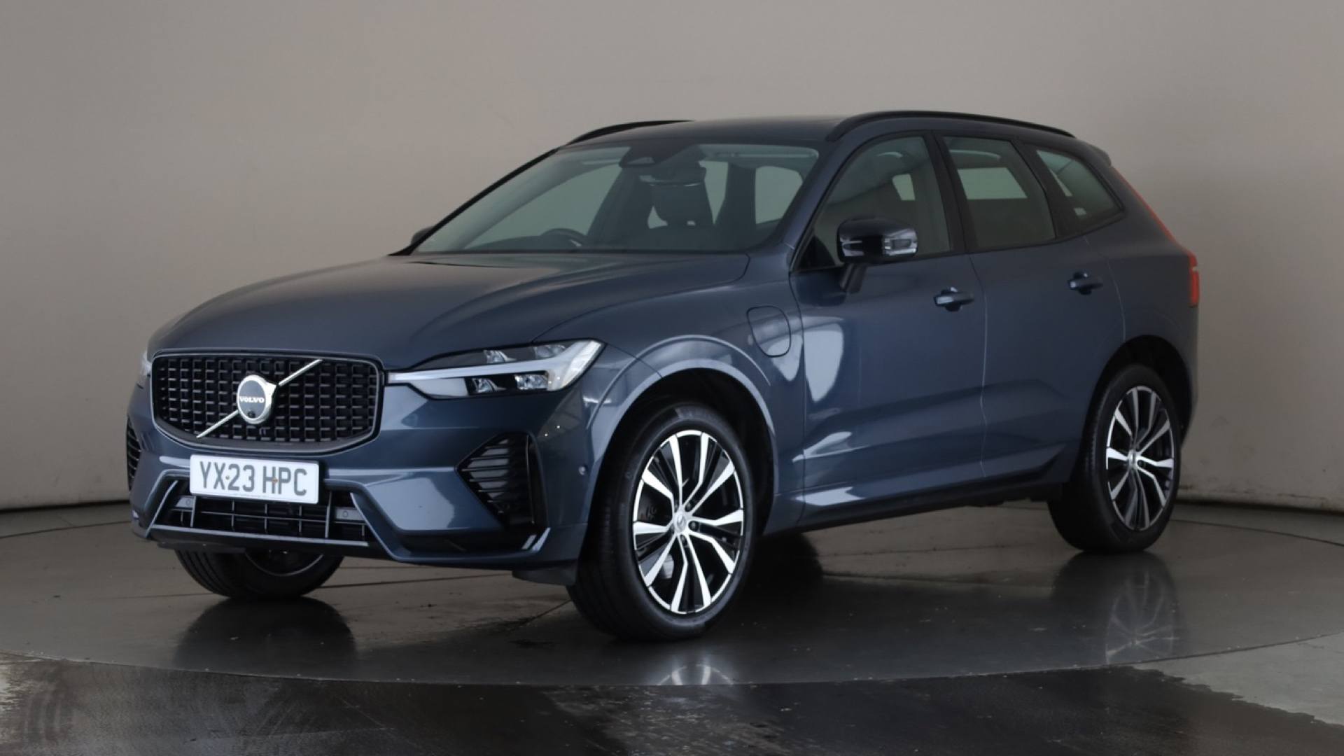 XC60 ESTATE 2.0 T6 [350] RC PHEV Plus Dark 5dr AWD Geartronic
