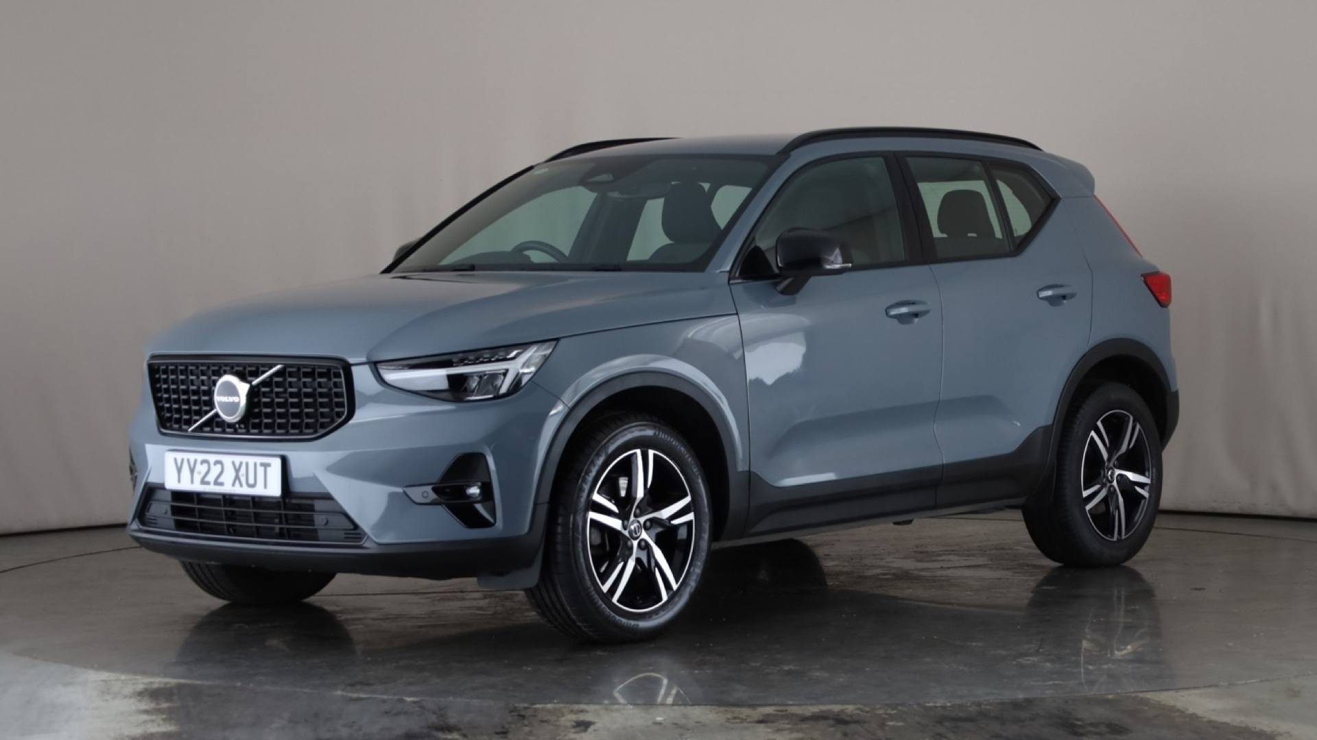 XC40 5dr S/Wagon 2.0 t B3 Plus Dark [KERS][G-Trnc] 7sp Auto 163ps (2018-  )