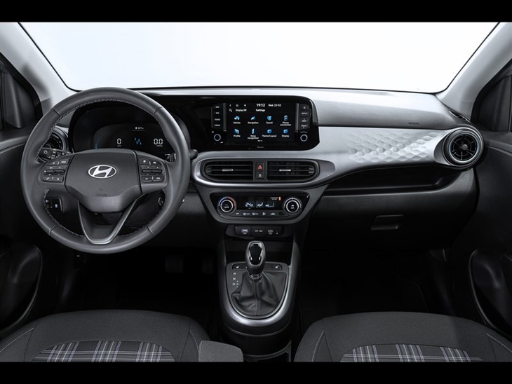 Hyundai i10 1.2 (79) Premium Auto (Nav)