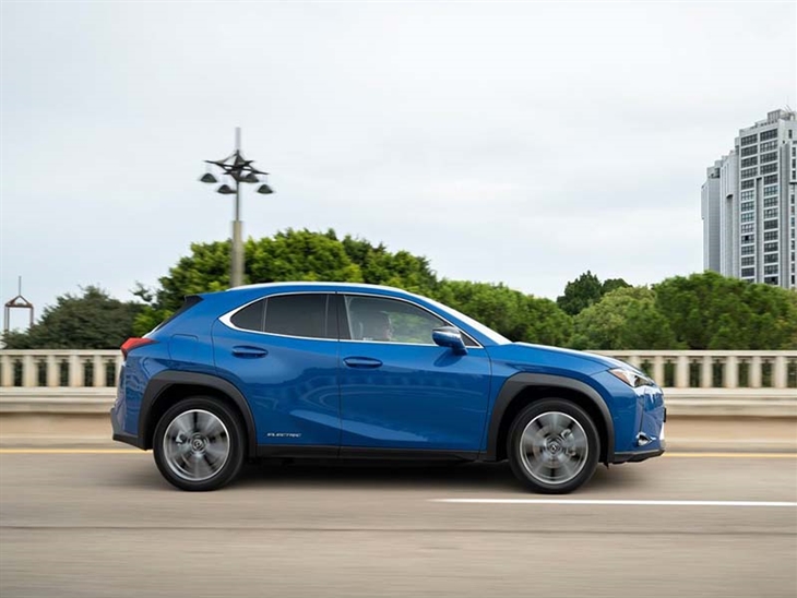 Lexus UX-e 300e 150kW Takumi 72.8 kWh E-CVT