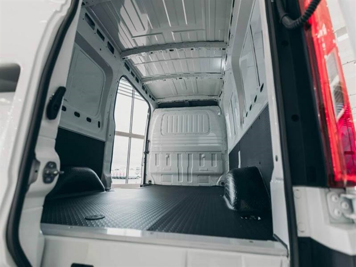 Maxus Deliver 9 Electric LWB FWD 150kW High Roof 88.5kWh Auto