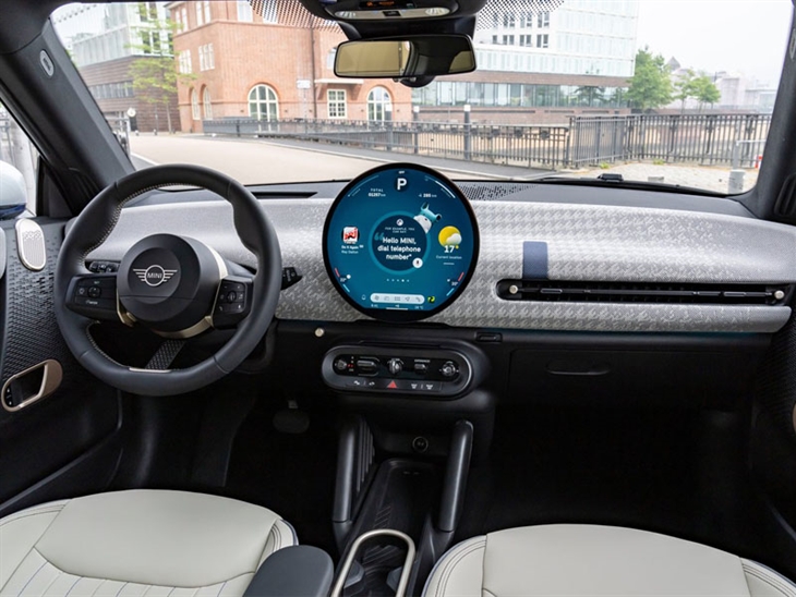 MINI Electric Cooper 160kW SE Exclusive (Level 2) 54kWh Auto