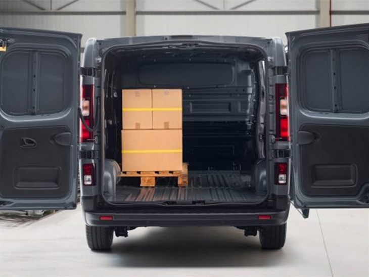 Nissan Primastar 30 L2 2.0 dCi 150ps H1 Tekna+ Auto