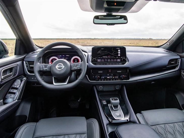 Nissan Qashqai 1.3 DiG-T MH Tekna