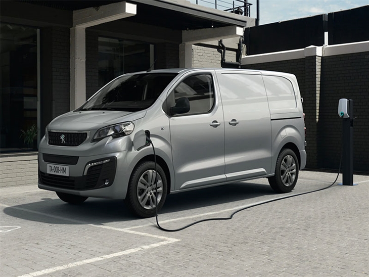 Peugeot e-Expert Standard 1000 100kW 50kWh Professional Premium + Auto 