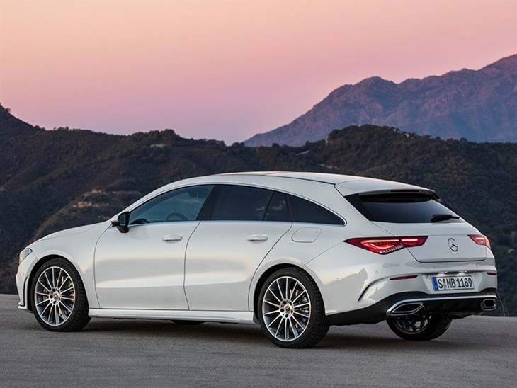 Mercedes-Benz CLA Shooting Brake 180 AMG Line Premium Tip Auto