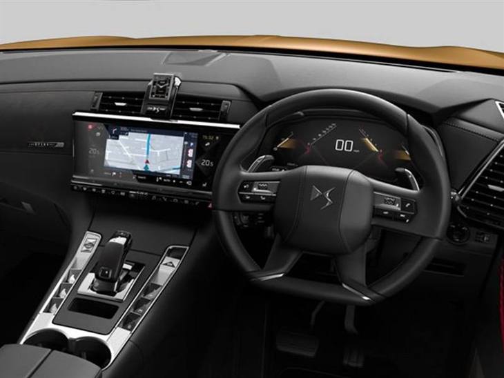 DS DS7 1.6 E-TENSE Performance Line EAT8