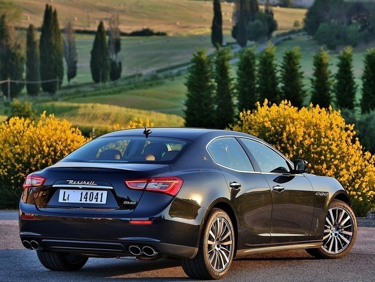Maserati Ghibli Black Exterior Back