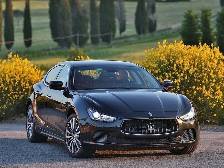Maserati Ghibli Black Exterior Front