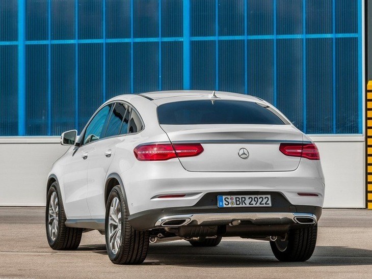 Mercedes Benz GLE Coupe Exterior White Back