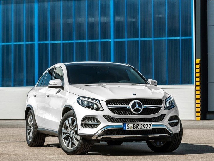 Mercedes Benz GLE Coupe Exterior White Front