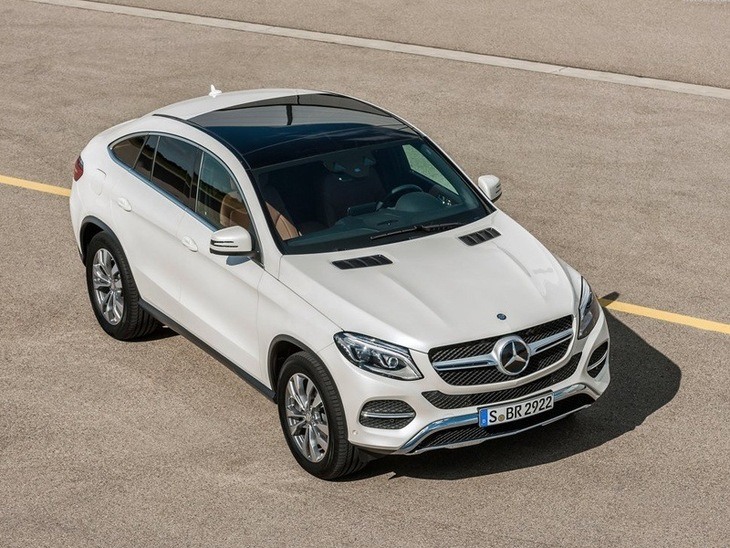 Mercedes Benz GLE Coupe Exterior White Top