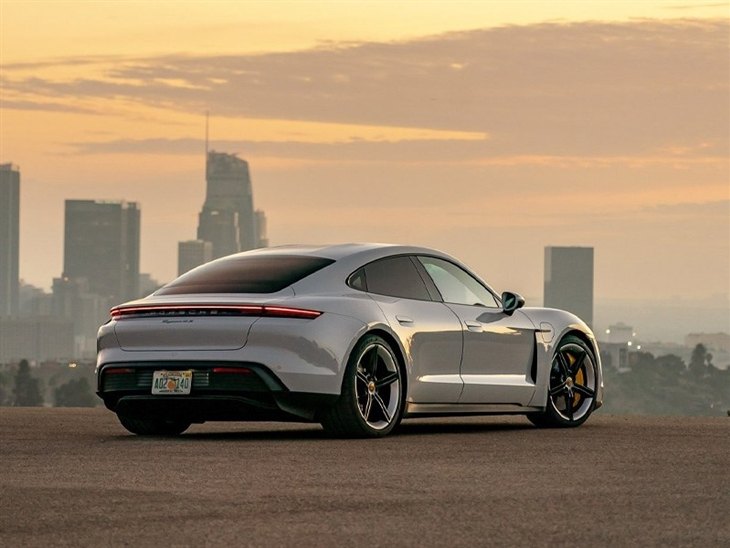 Porsche Taycan Saloon 560kW Turbo S 93kWh Auto (5 Seat)