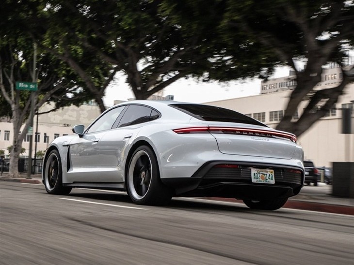 Porsche Taycan Saloon 500kW Turbo 93kWh Auto