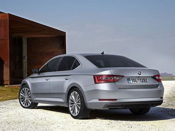 Skoda Superb 1.4 TSI iV Sport Line Plus DSG