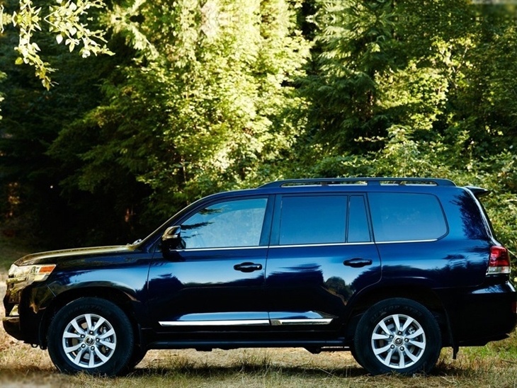 Toyota Land Cruiser Black Exterior Side