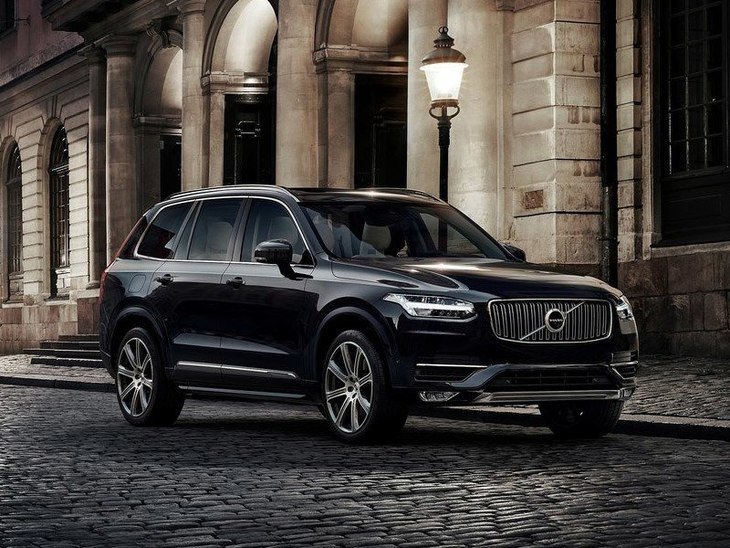 Volvo XC90 Exterior Blue Front 3