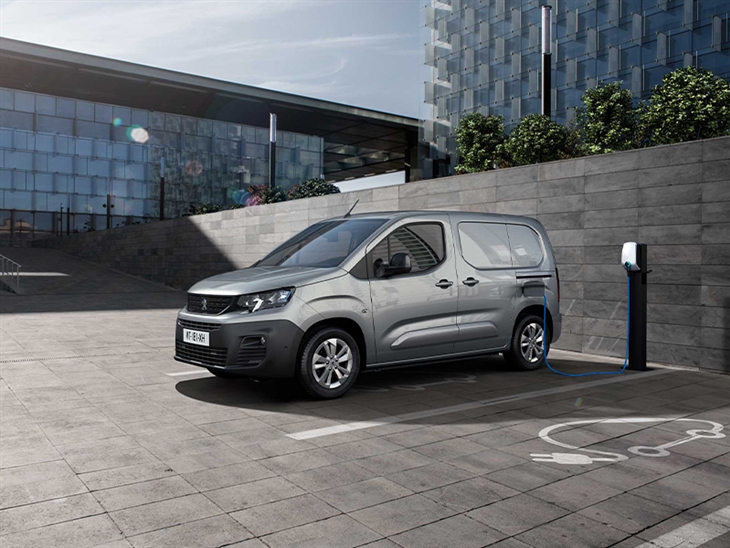 Peugeot e-Partner Crew Long 700 100kW 50kWh Professional Prem + Auto