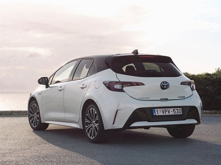 Toyota Corolla Hatchback 1.8 Hybrid Design CVT 