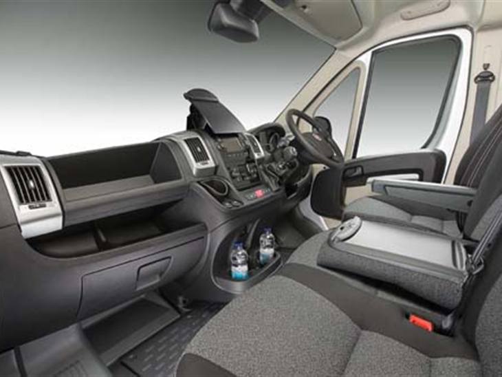 Fiat Ducato 33 MWB 2.2 Multijet High Roof 120