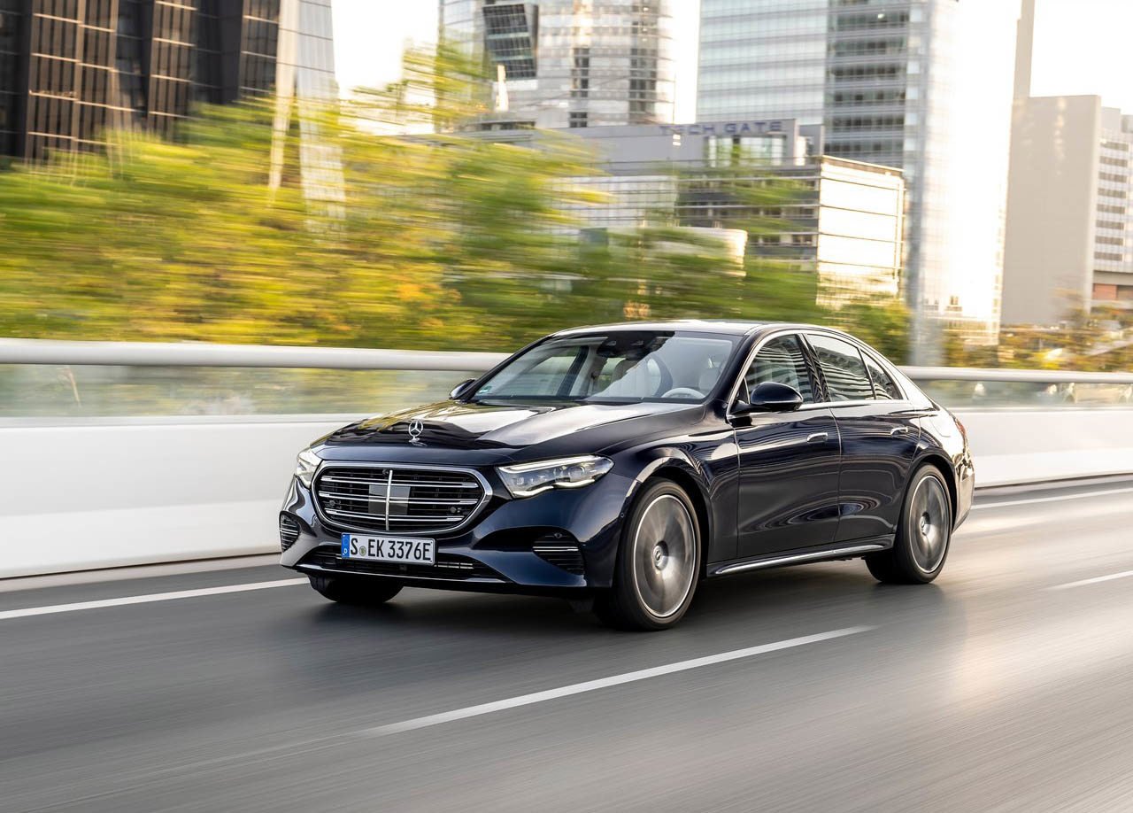 Mercedes-Benz E-Class Saloon exterior