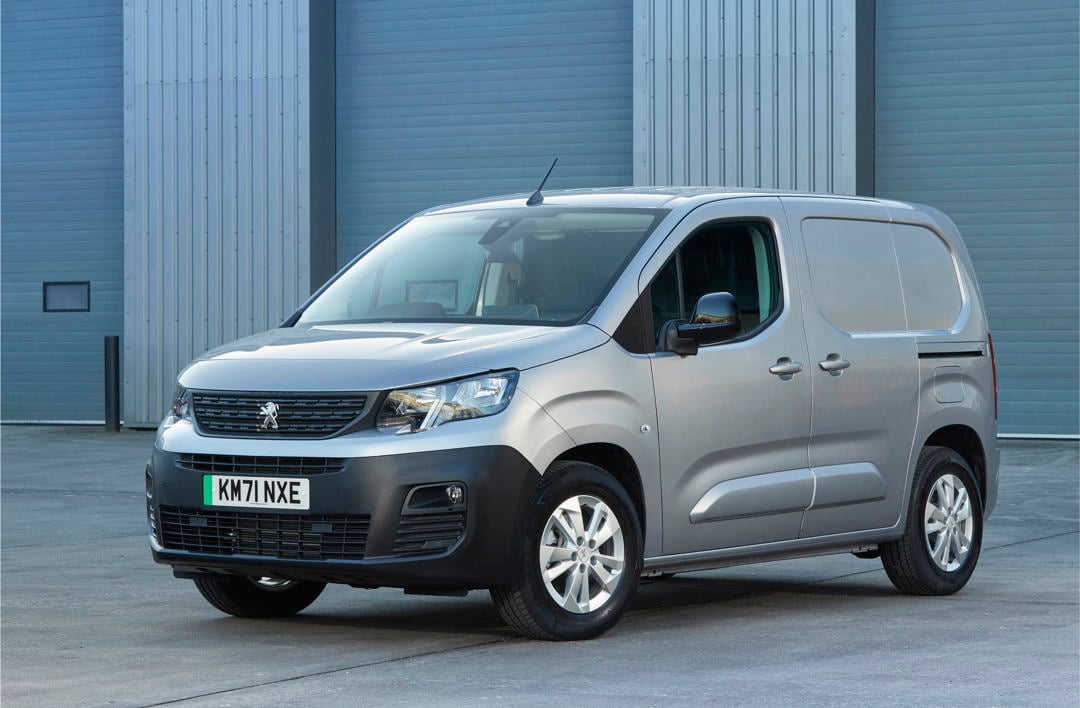 Peugeot Partner Crew exterior