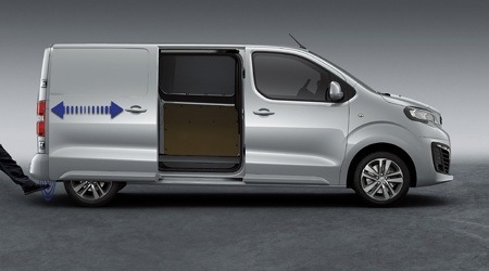 Sliding doors on the new Peugeot Expert
