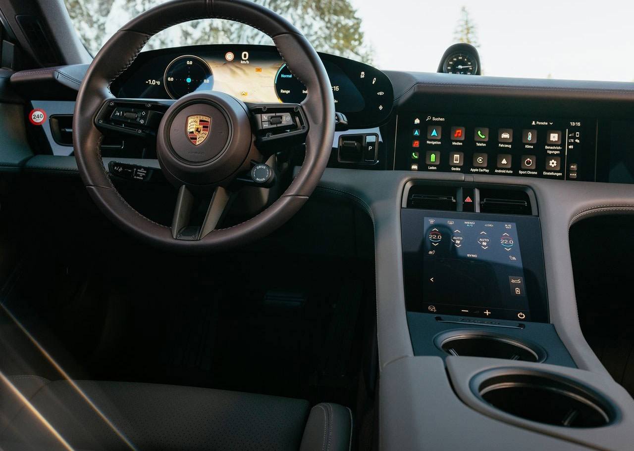 Porsche Taycan Sport Turismo interior