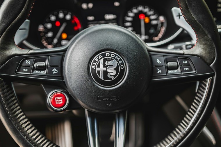 Alfa romeo steering wheel