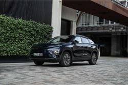 Omoda E5 in black