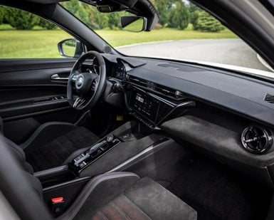 Alfa Romeo Junior Electric lease car interior