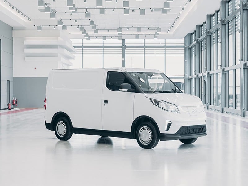 white maxus deliver 3 in a showroom