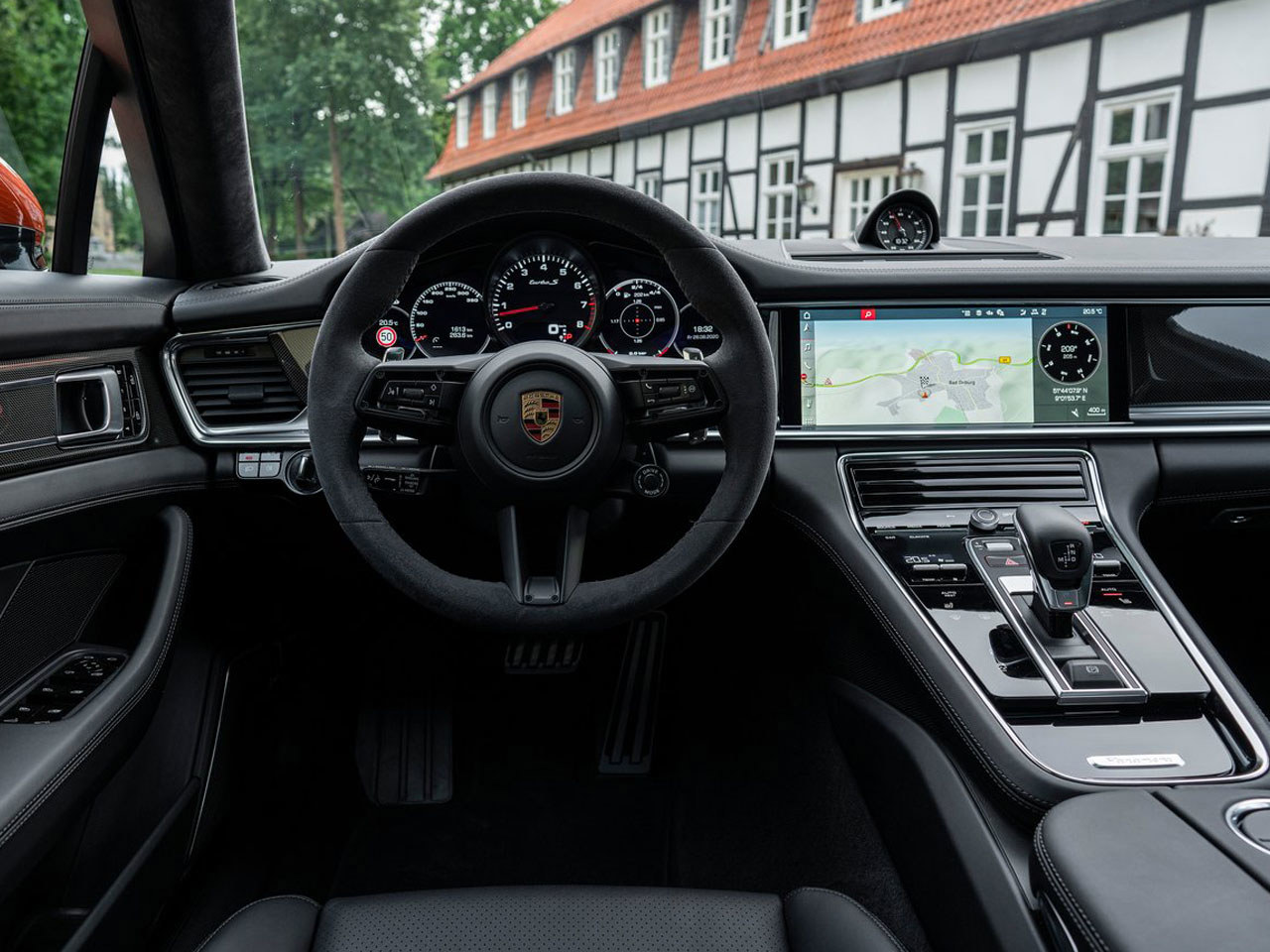 Porsche Panamera Sport Turismo Interior