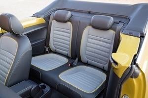 The new VW Beetle Dune Cabriolet seating