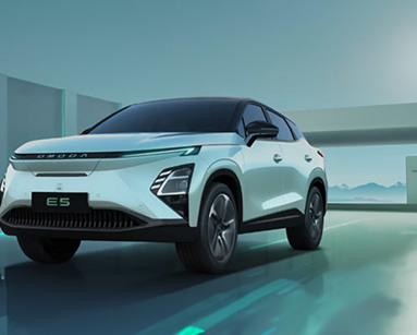 Omoda Electric & Hybrid Range Hero Banner