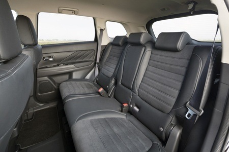 The new Mitsubishi Outlander PHEV Juro Rear seats