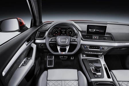 The new Audi Q5 dashboard