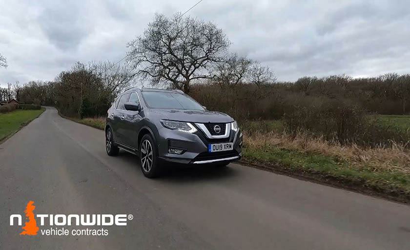 Nissan X-Trail driving