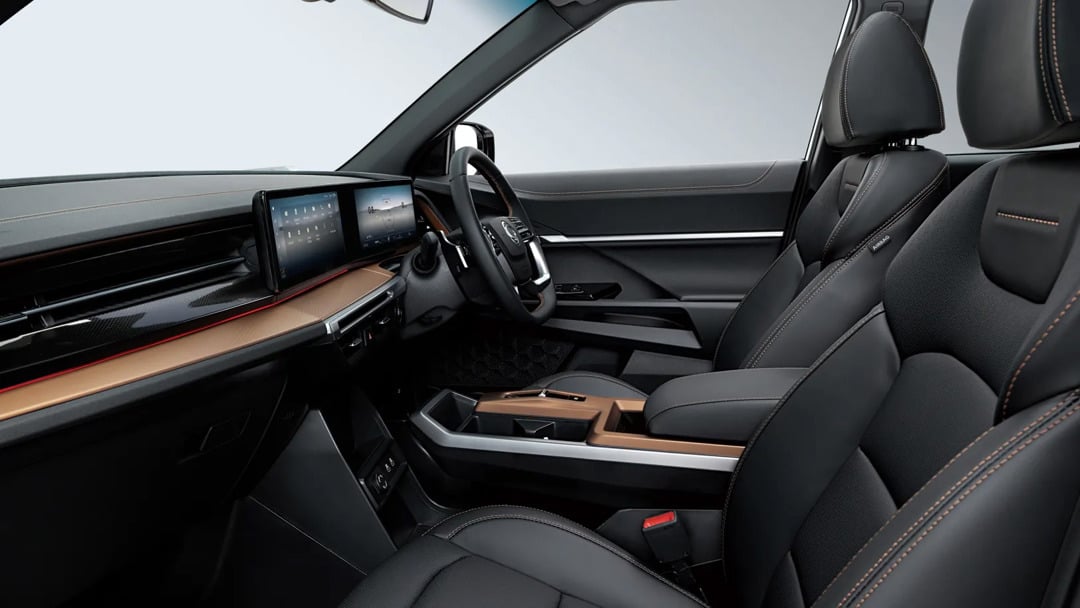 KGM Torres Interior