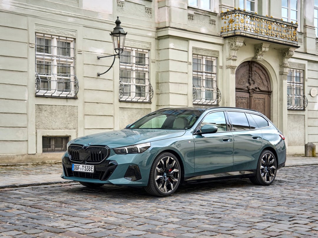 BMW i5 Touring Exterior